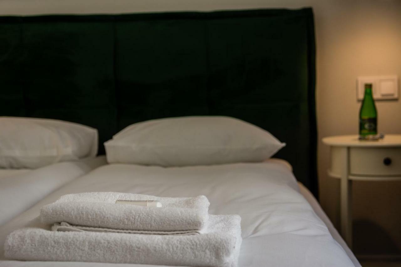 Apartament Deluxe Old Town Sw. Krzyza Wawelofts Krakow Exterior photo